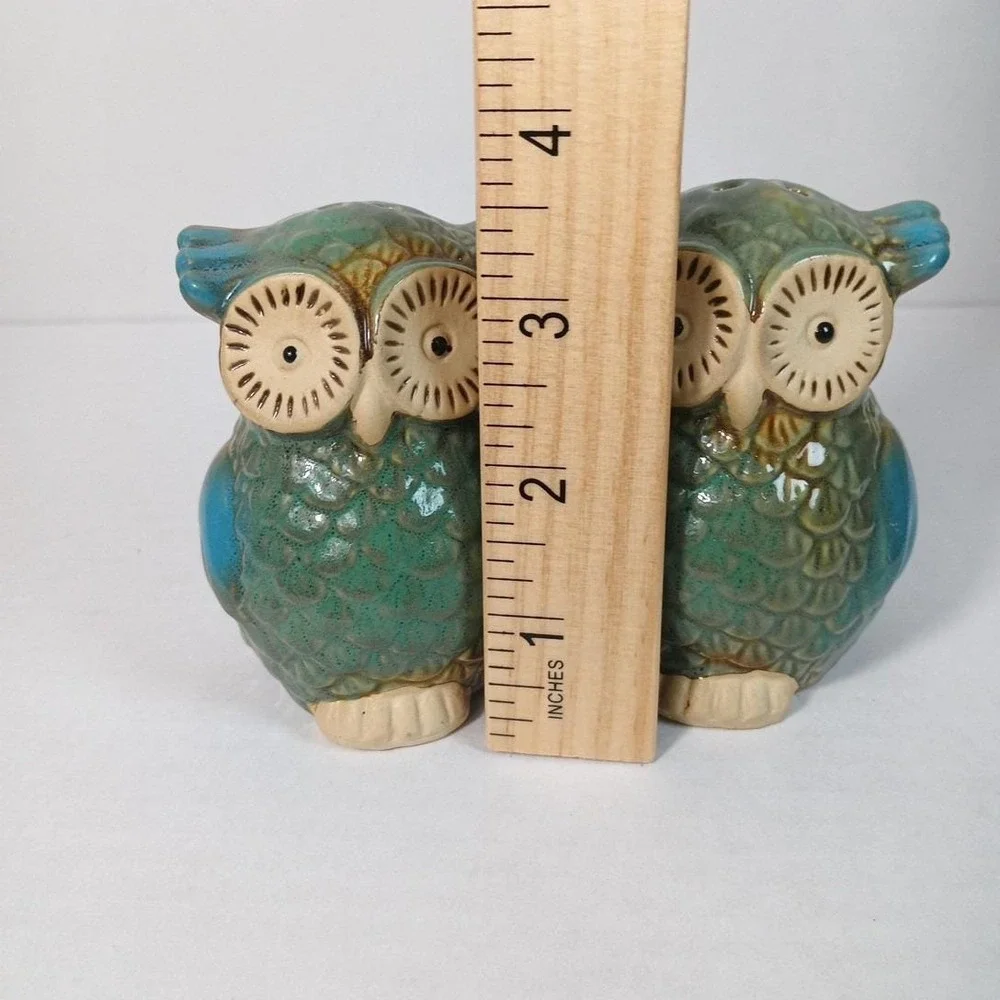 Vintage MCM Glazed Ceramic Clay Owl Salt Pepper Shakers 3.5